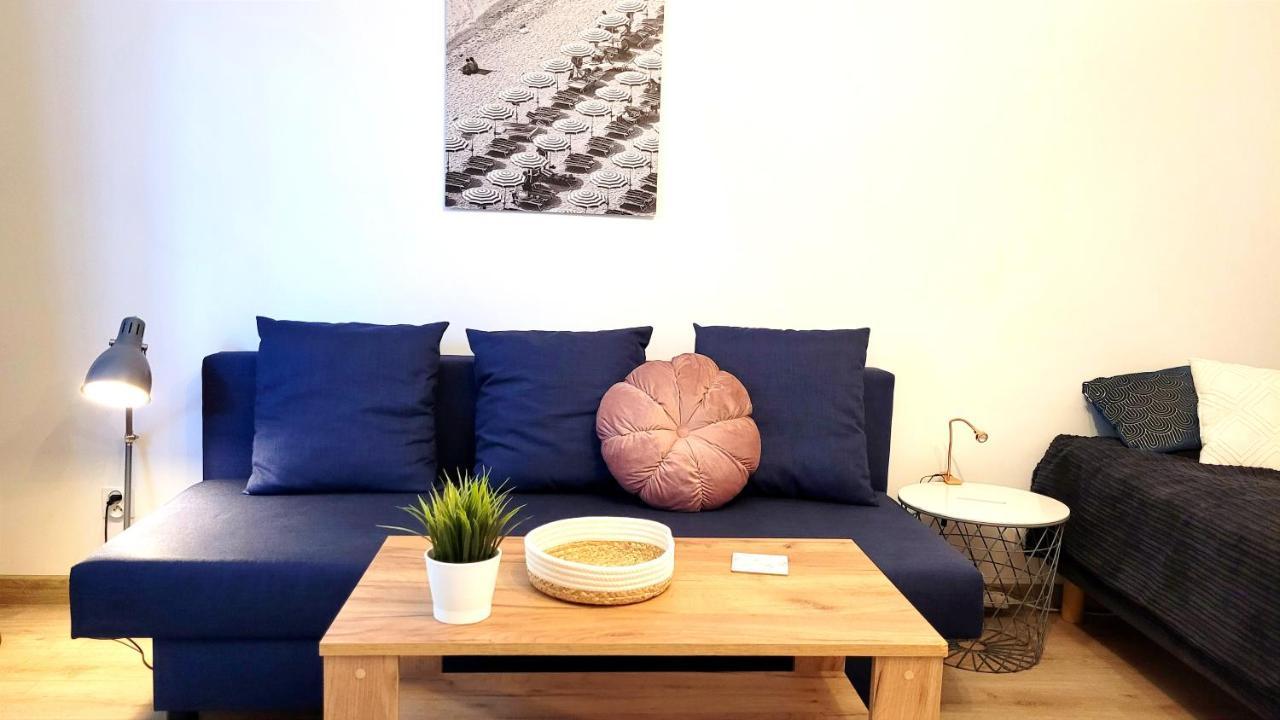 Great Life - Apartment Next To Metro Station Warschau Exterior foto